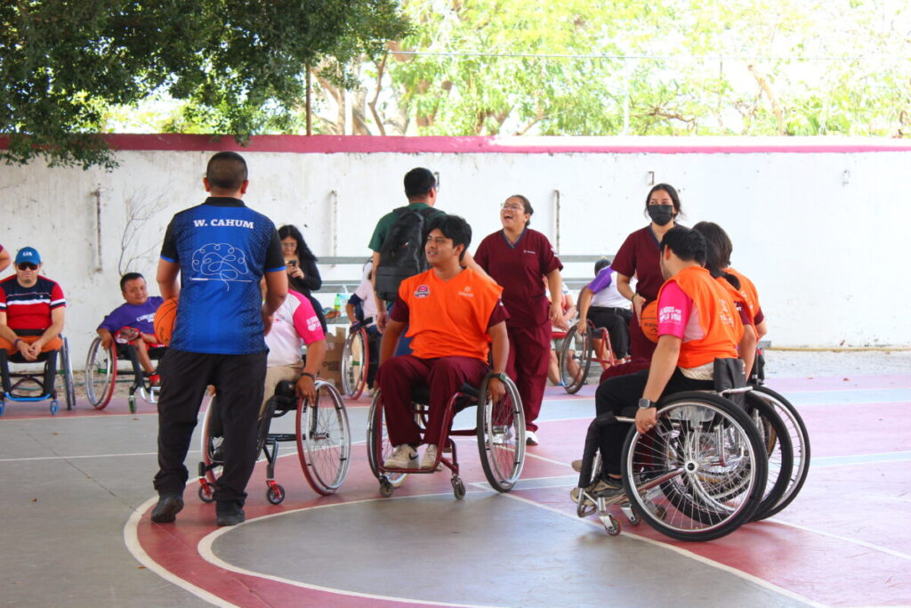 El Gobernador Joaquín Díaz Mena y DIF Yucatán entregan sillas de ruedas para ampliar oportunidades de movilidad e inclusión en Yucatán