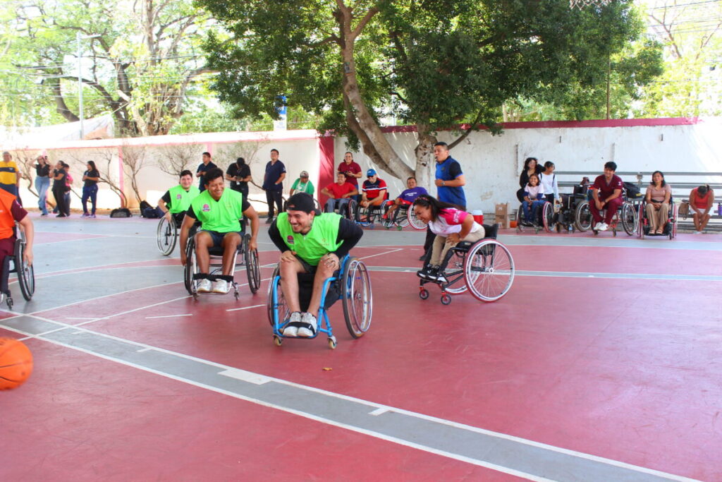 El Gobernador Joaquín Díaz Mena y DIF Yucatán entregan sillas de ruedas para ampliar oportunidades de movilidad e inclusión en Yucatán