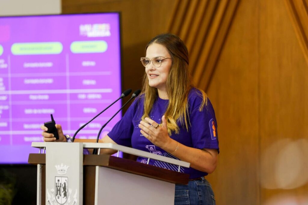 La acaldesa Cecilia Patrón Laviada refrenda que la prioridad del Ayuntamiento de Mérida son las mujeres