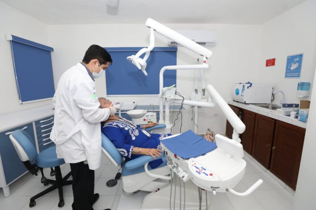 Cecilia Patrón Laviada acerca servicios de salud gratuitos para fortalecer la economía familiar