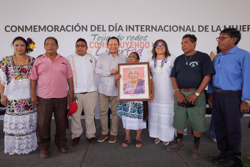 El Gobernador hizo énfasis en que la violencia a menudo se alimenta de la dependencia económica.