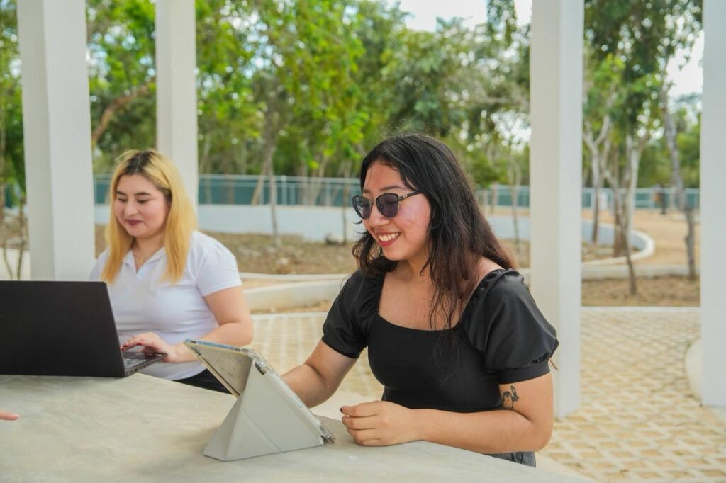 Cecilia Patrón Laviada presenta primer programa universitario del Ayuntamiento de Mérida para mujeres meridanas