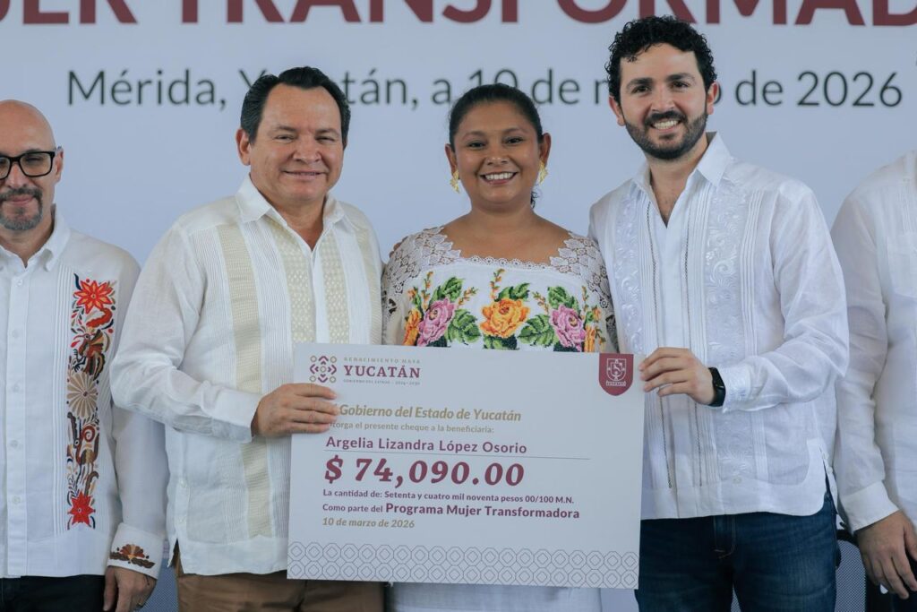 Gobierno entrega más de 1.7 millones de pesos en créditos para mujeres emprendedoras en Yucatán