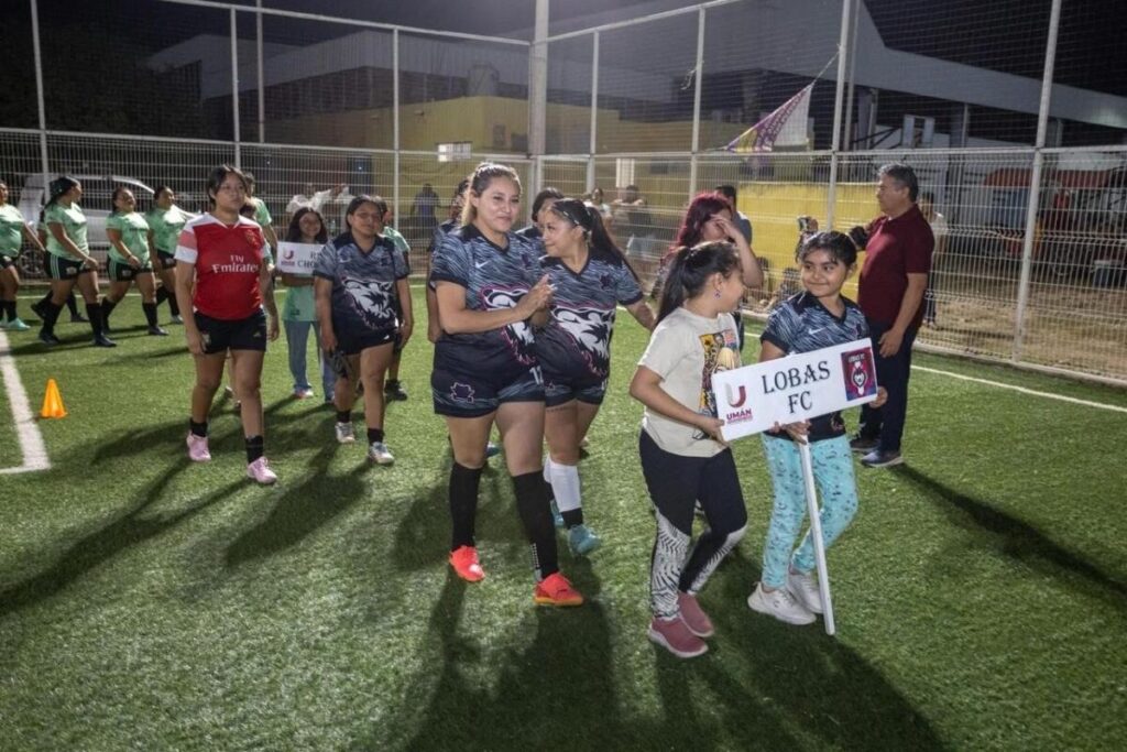 ¡Rueda el balón para ellas! Arranca en Umán el Torneo Femenil con premios históricos y 10 equipos en competencia / Kenia Walldina Sauri