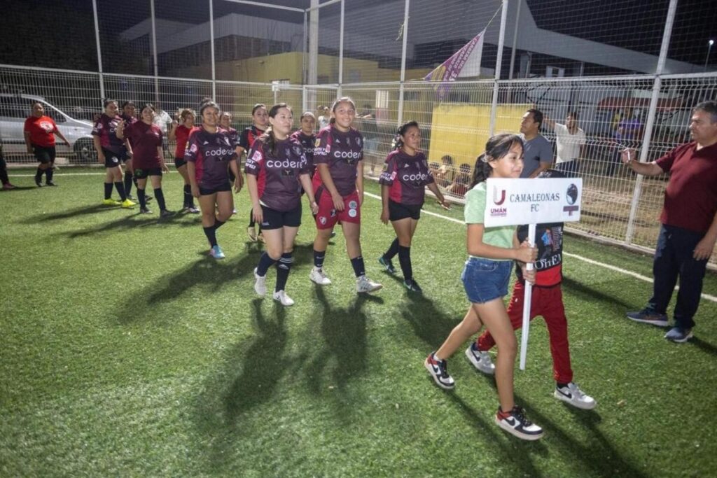 ¡Rueda el balón para ellas! Arranca en Umán el Torneo Femenil con premios históricos y 10 equipos en competencia / Kenia Walldina Sauri