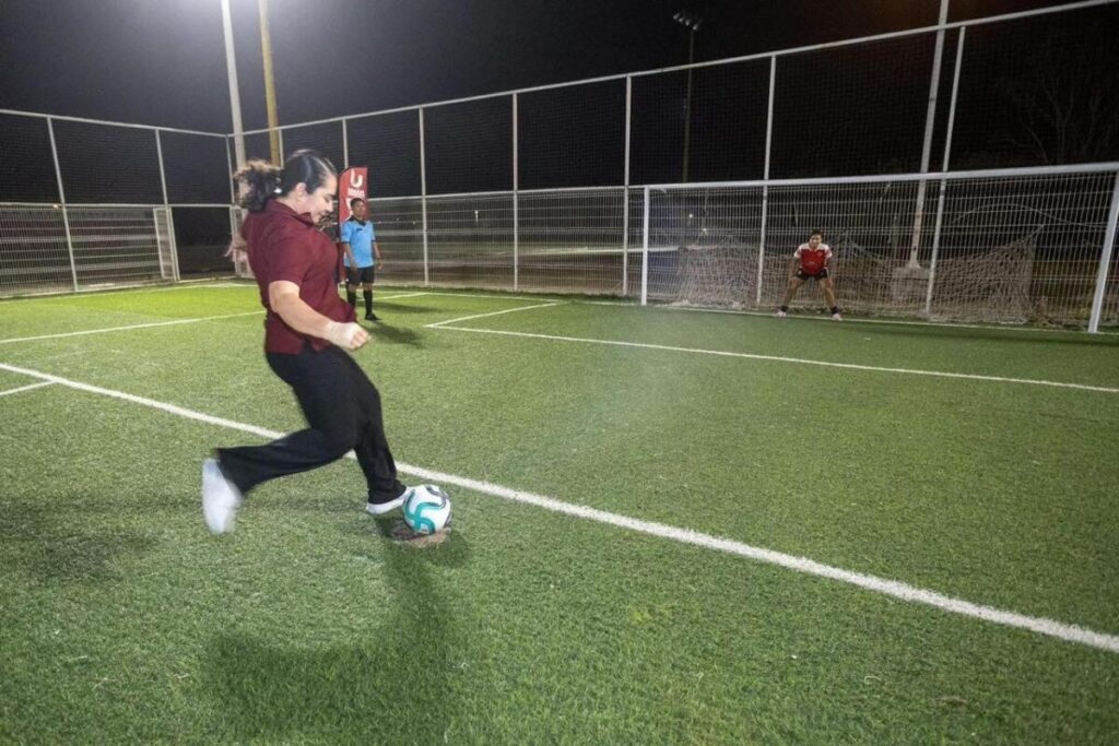¡Rueda el balón para ellas! Arranca en Umán el Torneo Femenil con premios históricos y 10 equipos en competencia / Kenia Walldina Sauri