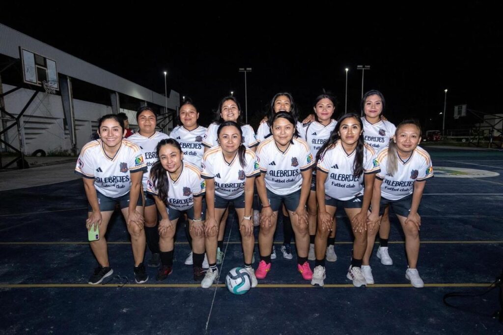 ¡Rueda el balón para ellas! Arranca en Umán el Torneo Femenil con premios históricos y 10 equipos en competencia / Kenia Walldina Sauri