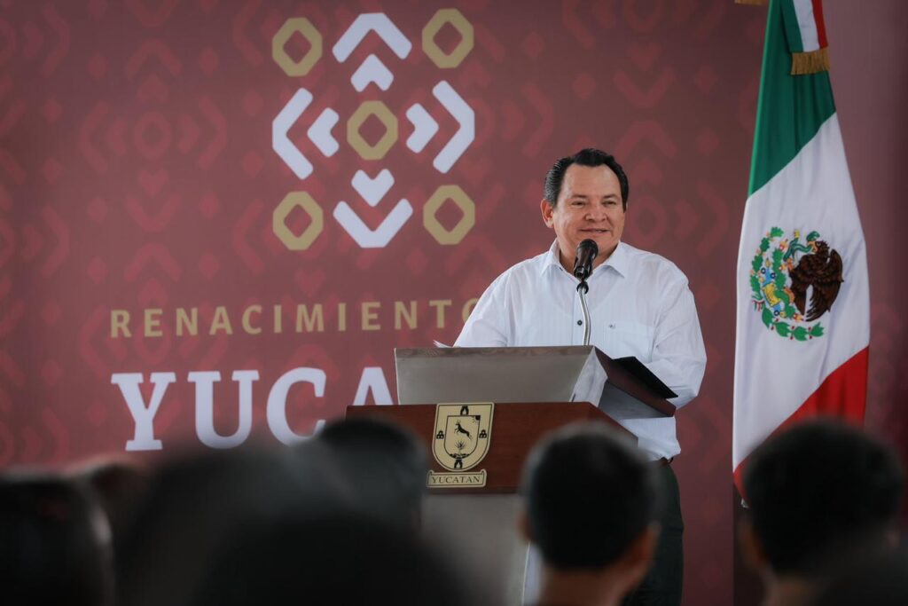 El Gobernador Joaquín Díaz Mena mejora condiciones para la educación de la comisaría Dzununcán, Mérida