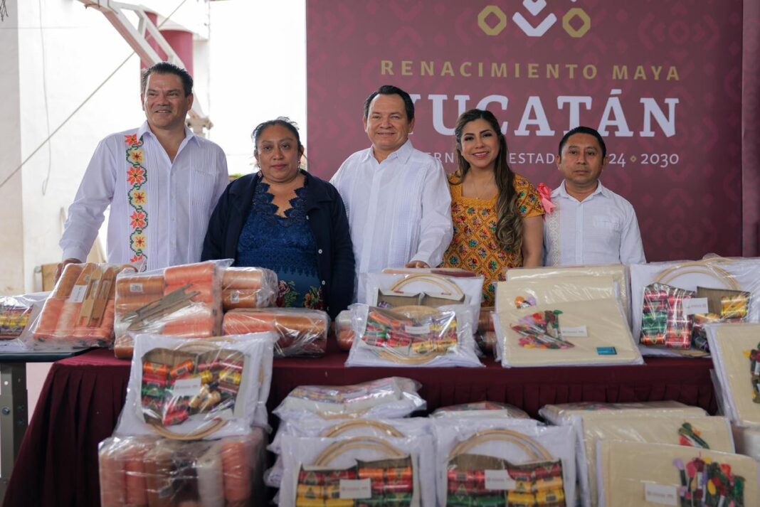 Impulso histórico al arte yucateco: Más de 1,200 artesanos reciben apoyo del Renacimiento Maya para transformar su futuro / Joaquín Díaz Mena