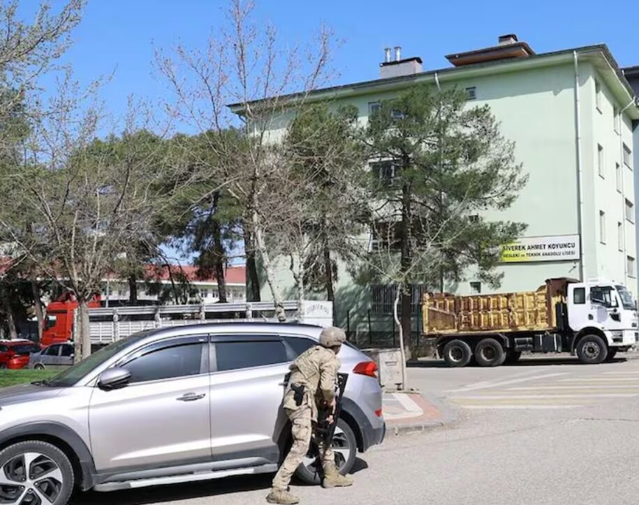 Tragedia en Turquía: Estudiante de 14 años desata tiroteo masivo en una escuela