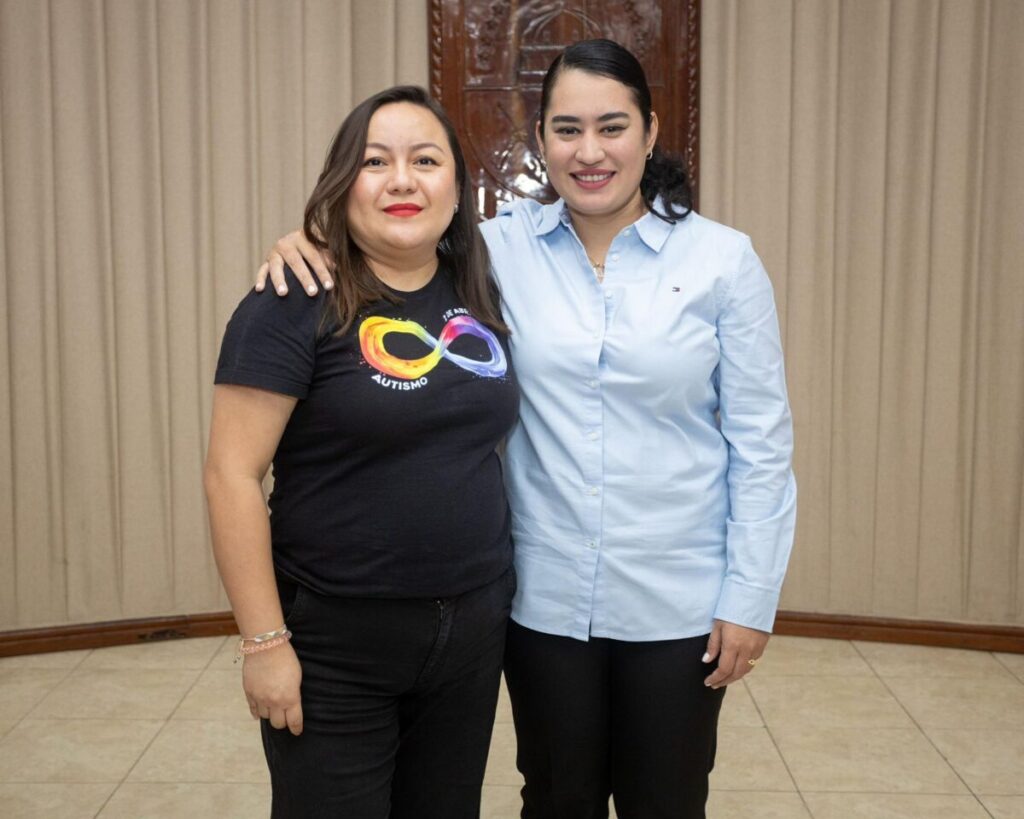 La alcaldesa Kenia Walldina Sauri impulsa programa “Iluminando Corazones” en favor de la inclusión en Umán