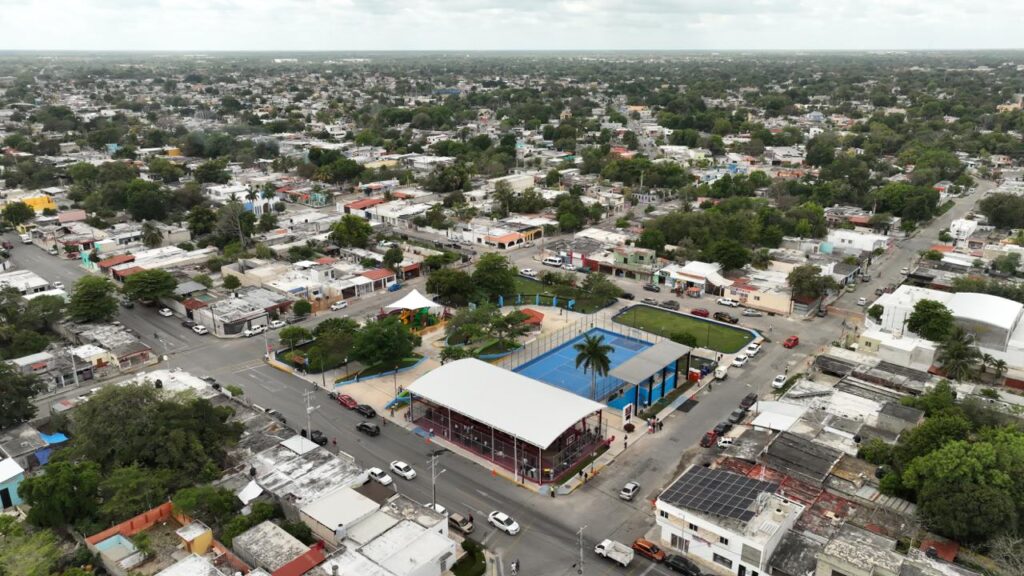 Renacimiento Maya impulsa obra pública en colonia Azcorra y comisarías al sur de Mérida / Joaquín Díaz Mena