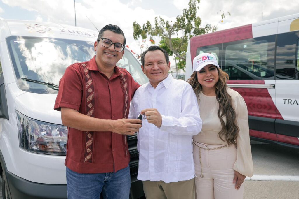Gobierno de Yucatán fortalece el acceso a la salud con 150 nuevas unidades de traslado / Joaquín Díaz Mena