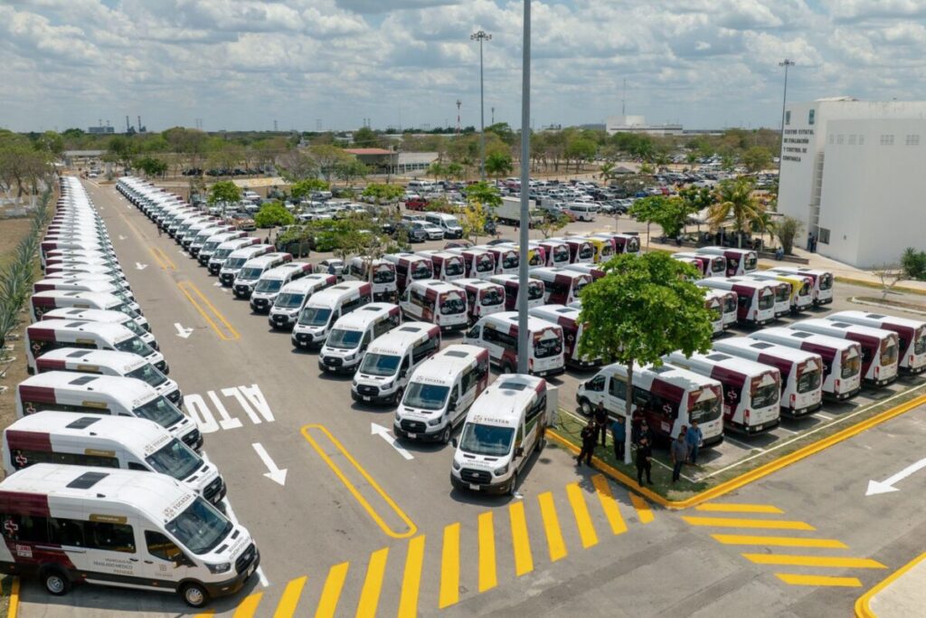Gobierno de Yucatán fortalece el acceso a la salud con 150 nuevas unidades de traslado / Joaquín Díaz Mena