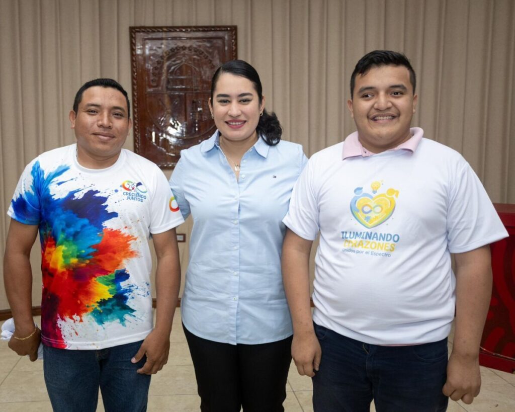 La alcaldesa Kenia Walldina Sauri impulsa programa “Iluminando Corazones” en favor de la inclusión en Umán