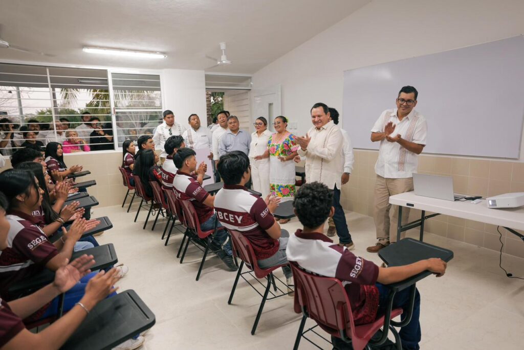 El Gobernador Joaquín Díaz Mena impulsan educación y desarrollo rural en Ticul con nuevas obras