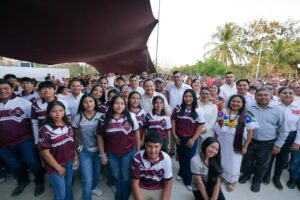 El Gobernador Joaquín Díaz Mena impulsan educación y desarrollo rural en Ticul con nuevas obras