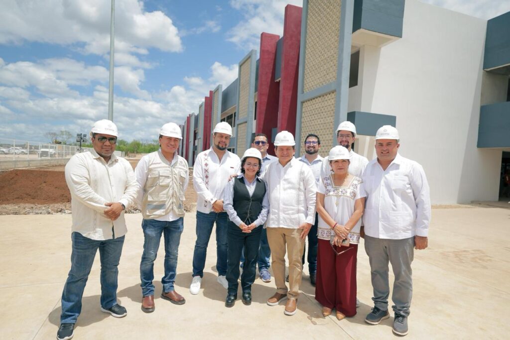 El nuevo plantel de la UNRC destaca por su diseño contemporáneo y funcional.