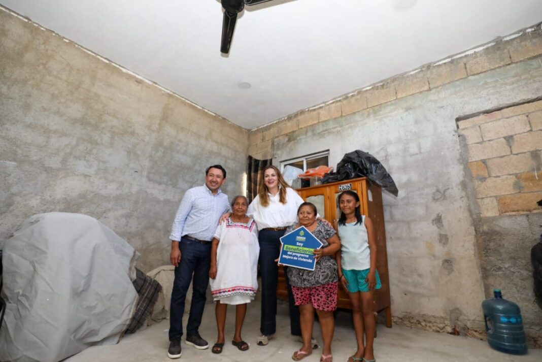 La alcaldesa Cecilia Patrón Laviada impulsa la mejora de viviendas en comisarías de Mérida