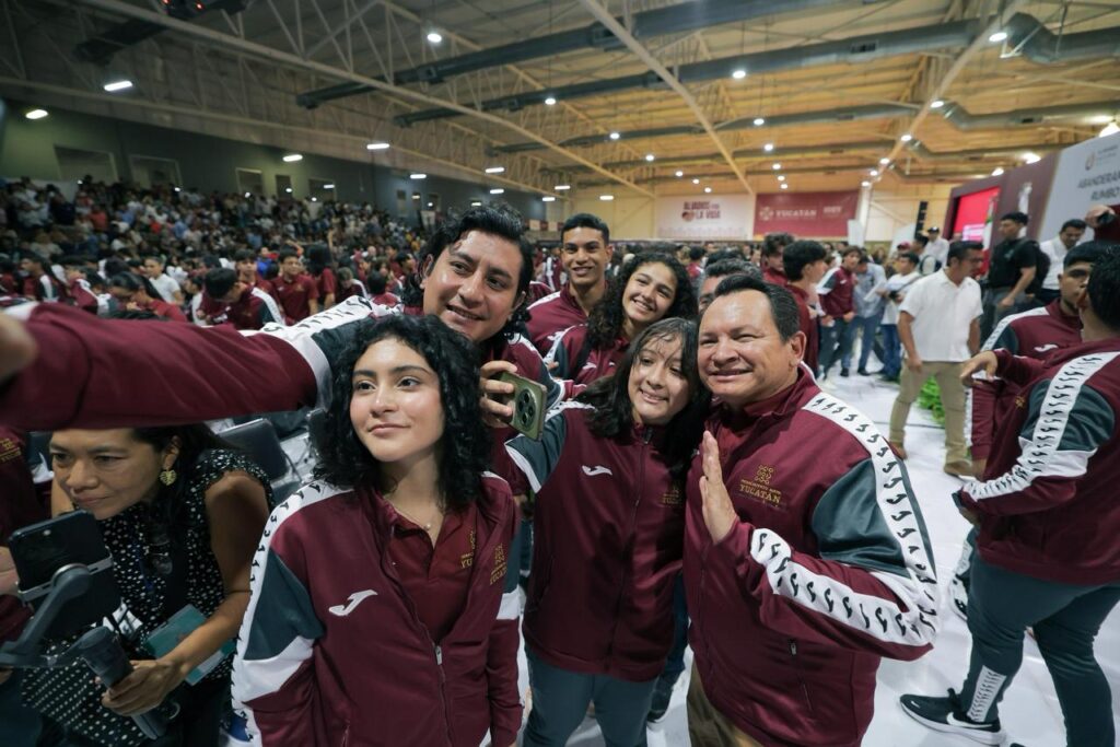 Abanderan a delegación yucateca rumbo a la Olimpiada Nacional Conade 2026 / Joaquín Díaz Mena