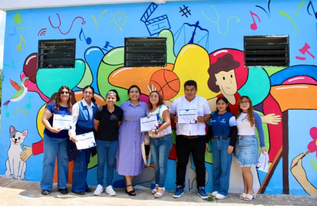 DIF Kanasín programa "Abriendo puertas a la inclusión": 20 ciudadanos se gradúan en lectoescritura Braille