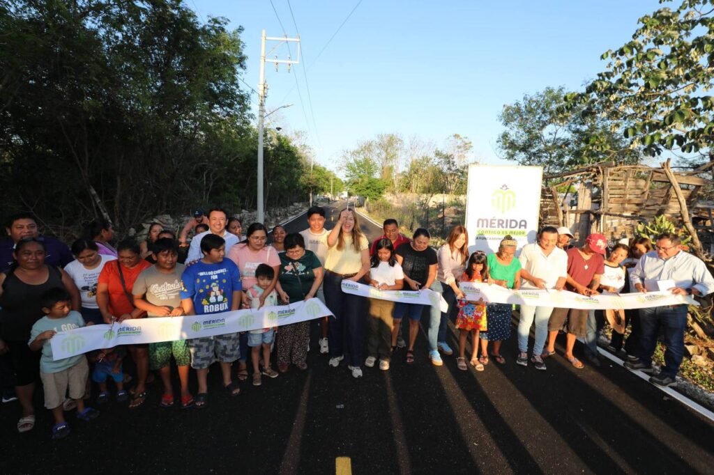 La alcaldesa Cecilia Patrón Laviada realiza mejoras en comisarías como Santa Cruz Palomeque de Mérida