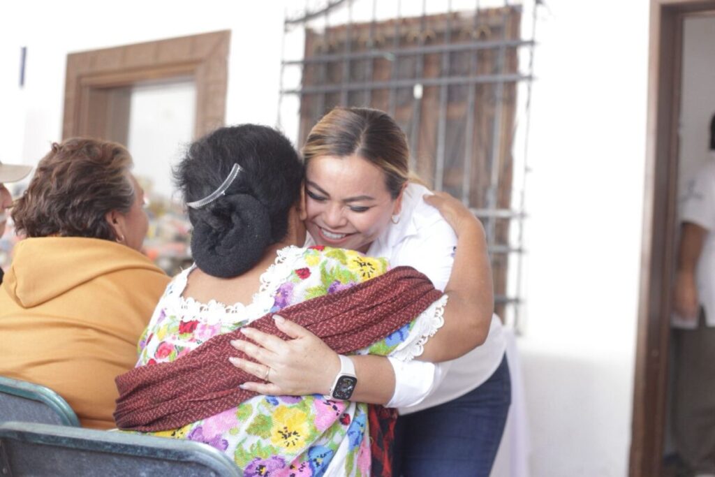 “Esperanza que alimenta”: DIF de Kanasín fortalece apoyo a familias vulnerables con entrega de despensas / Edwin Bojórquez Ramírez y Raquel Balam Rocha de Bojór