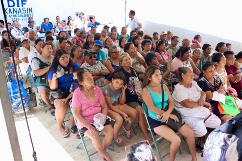 “Esperanza que alimenta”: DIF de Kanasín fortalece apoyo a familias vulnerables con entrega de despensas / Edwin Bojórquez Ramírez y Raquel Balam Rocha de Bojór