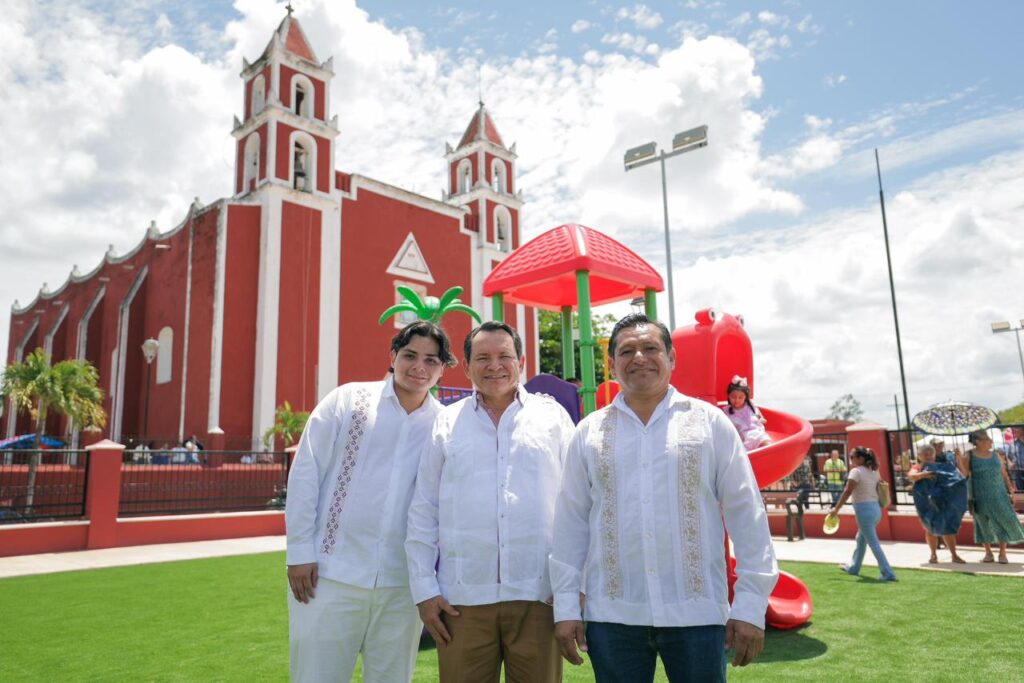 El Gobernador Joaquín Díaz Mena entrega parques y fortalece espacios públicos en Baca, Yucatán