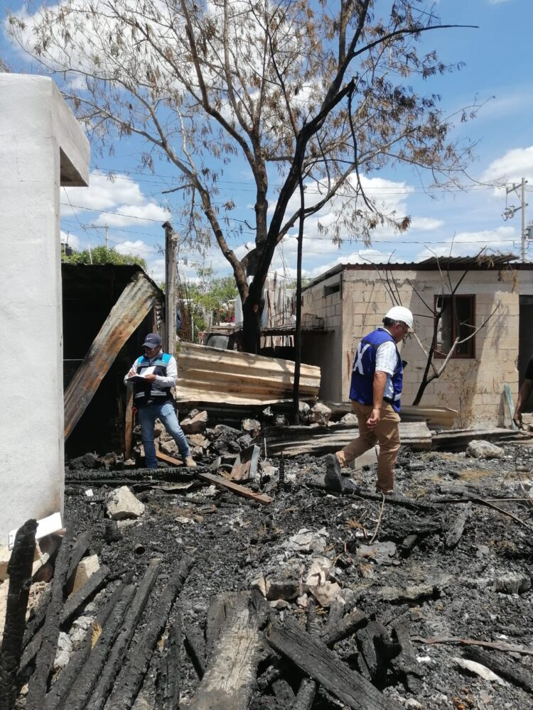 El Ayuntamiento de Mérida mantiene acompañamiento permanente a familias afectadas por incendio en San Luis Sur Dzununcán