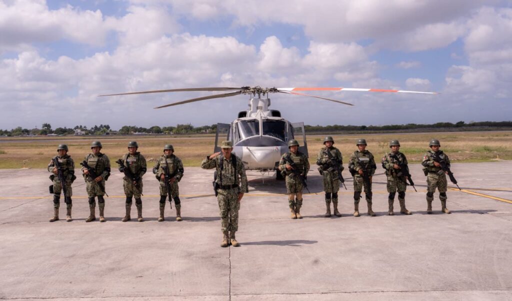DIF Yucatán impulsa proyectos de vida para adolescentes de Casa Otoch con visita a la 17ª Zona Aérea Militar / Mtra. Wendy Méndez Naal
