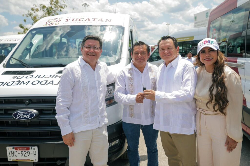 Gobierno de Yucatán fortalece el acceso a la salud con 150 nuevas unidades de traslado / Joaquín Díaz Mena