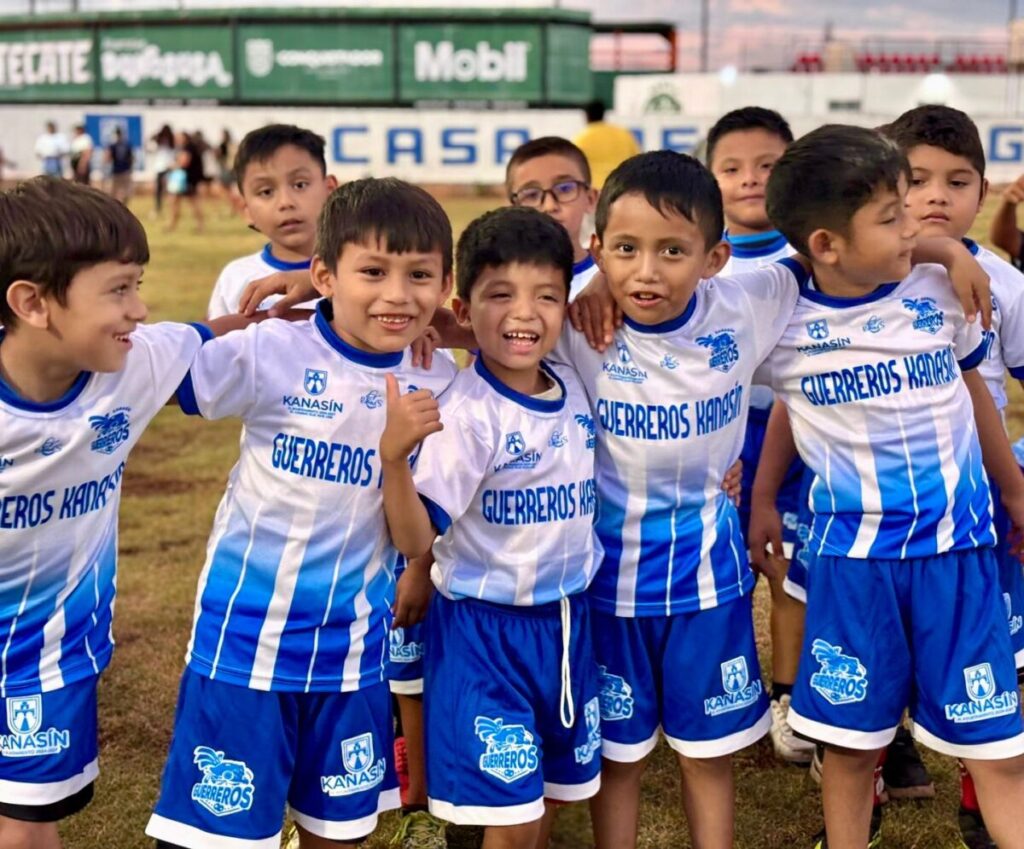 Guerreritos de Kanasín uniformes