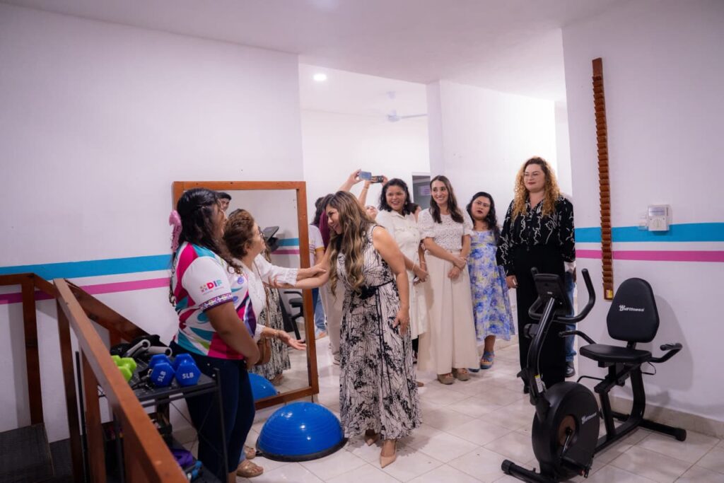 DIF Yucatán fortalece la atención en rehabilitación en Dzilam González con nuevo gimnasio terapéutico sensorial