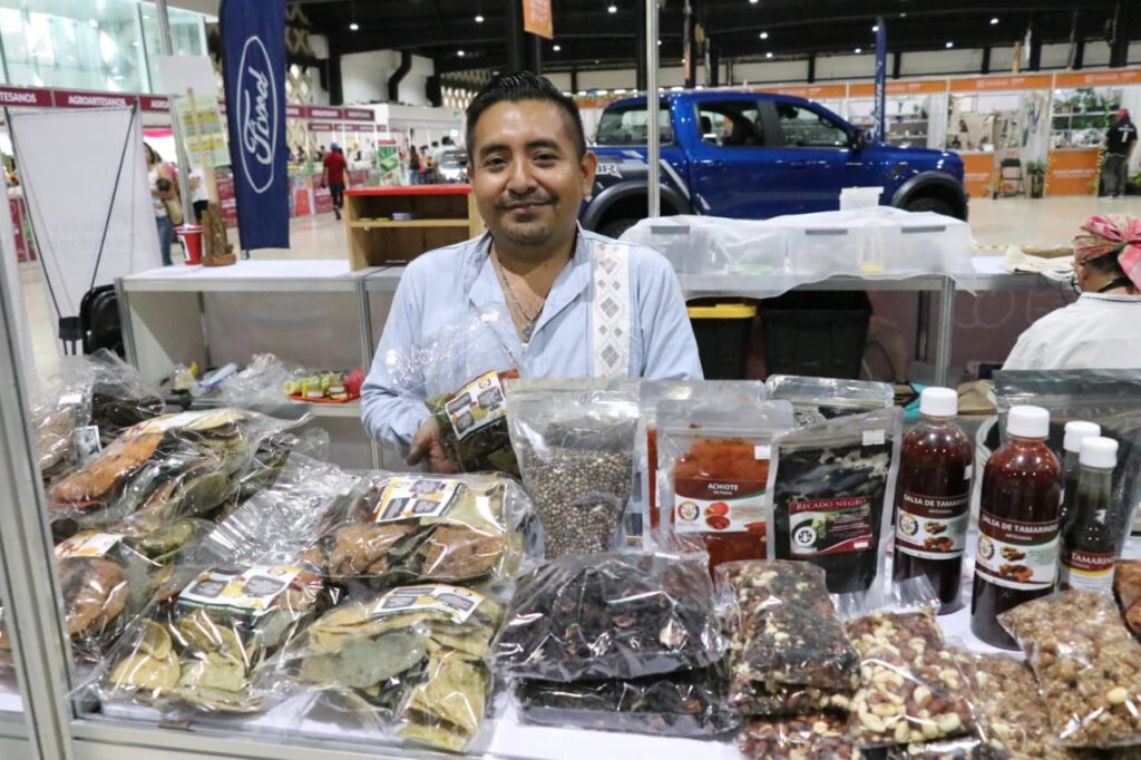 Mercado Renacer del Campo Yucateco en Expo Campo 2026.