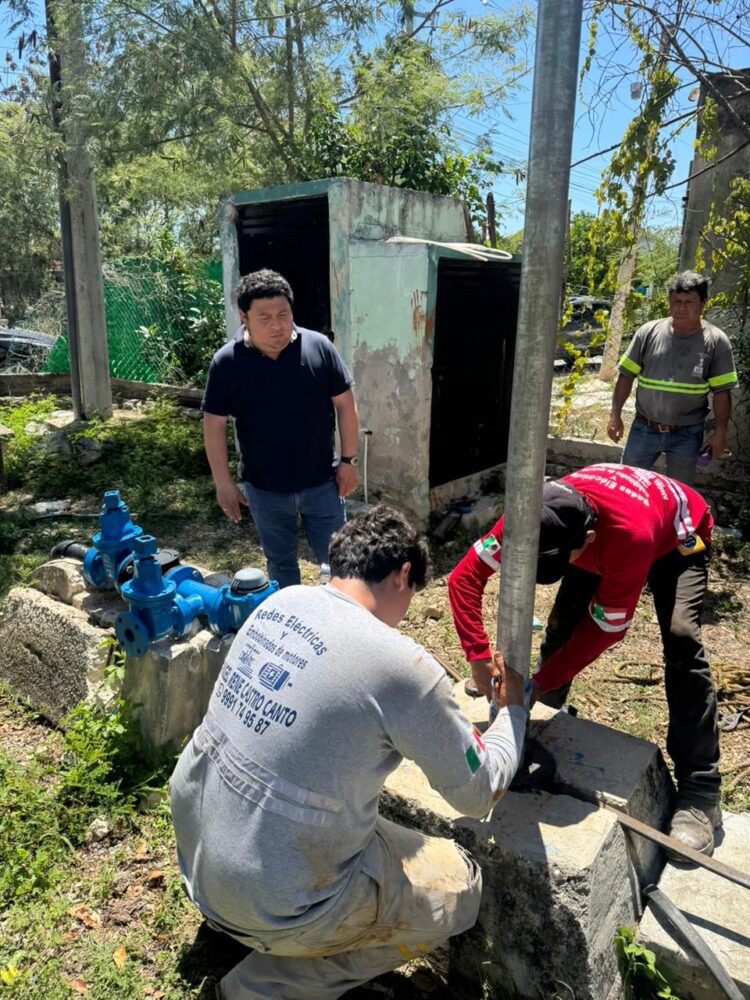 El alcalde Edwin Bojórquez cambia bomba de agua y se duplica la capacidad de suministro de este liquido vital en Pedregales, Kanasín