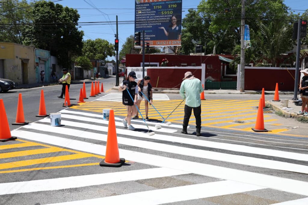 Gobierno del Estado de Yucatan pone en marcha acciones para mejorar movilidad escolar en Chuburná de Hidalgo de Mérida / Imdut