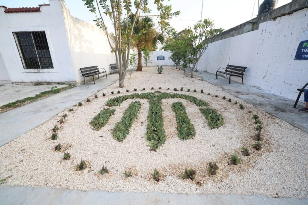 Vecinos y Ayuntamiento de Mérida rescatan espacio público en Misné; transforman tiradero clandestino en área comunitaria / Arturo León Itzá