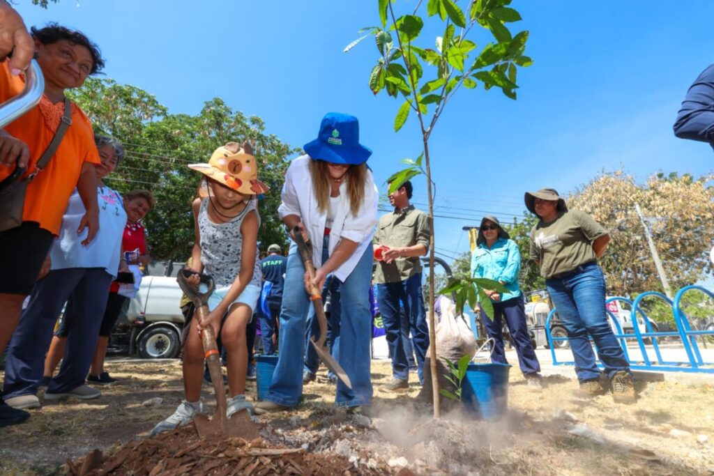 Cecilia Patrón Laviada impulsa Mega Operativo de Limpieza en Manzana 115 beneficia a más de 2 mil habitantes
