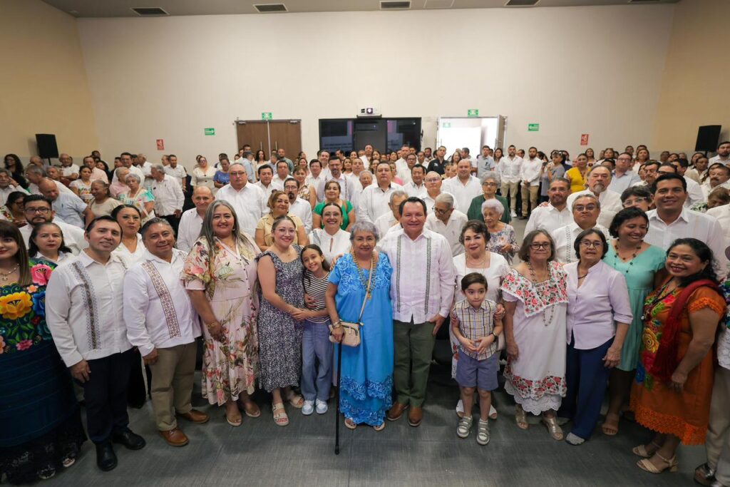 Gobierno de Yucatán rinde homenaje póstumo al maestro Roger Hervé Aguilar Salazar/ Joaquín Díaz Mena