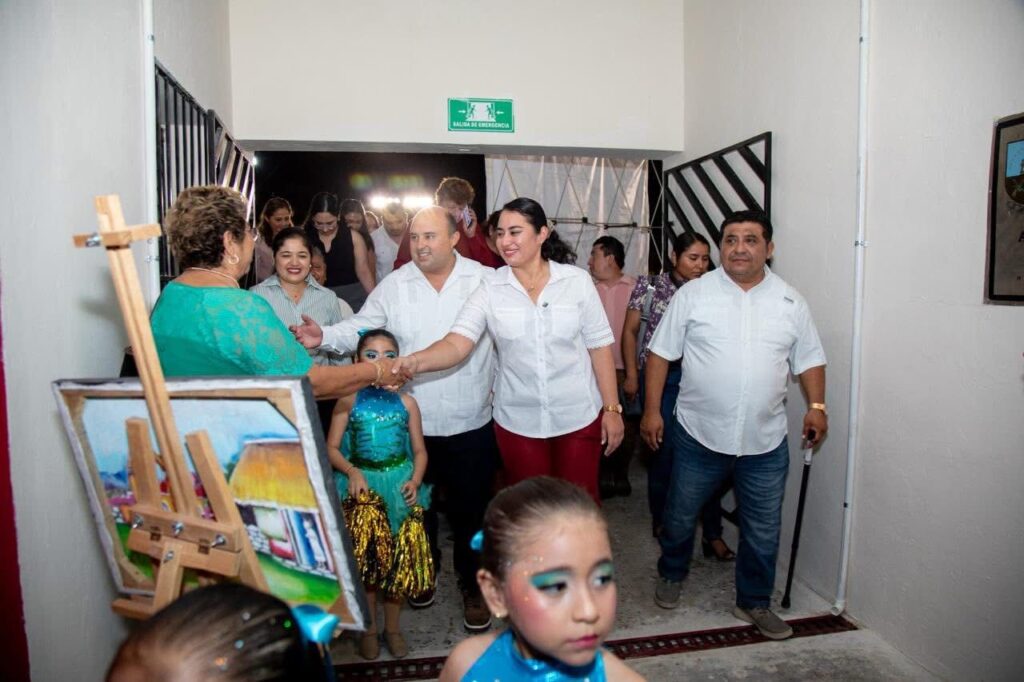 La alcaldesa Kenia Walldina emociona a Umán al inaugurar la nueva Casa de la Cultura