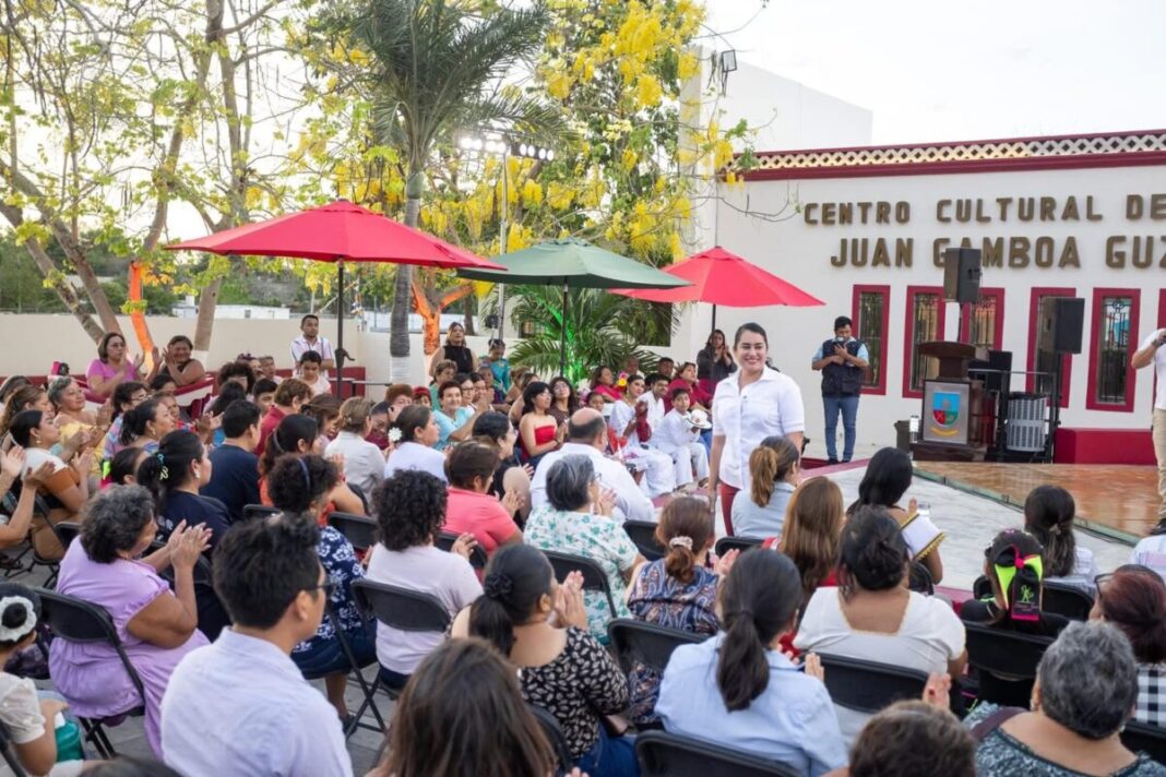 La alcaldesa Kenia Walldina emociona a Umán al inaugurar la nueva Casa de la Cultura