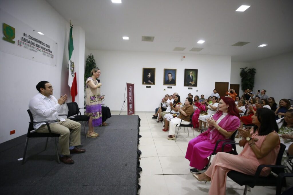 Revista Tsikbal dedica nueva edición a reconocer el legado y liderazgo de las mujeres yucatecas / Congreso de Yucatán