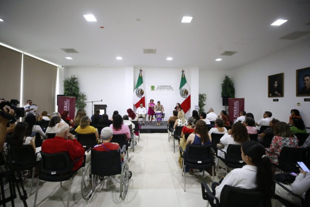 Revista Tsikbal dedica nueva edición a reconocer el legado y liderazgo de las mujeres yucatecas / Congreso de Yucatán