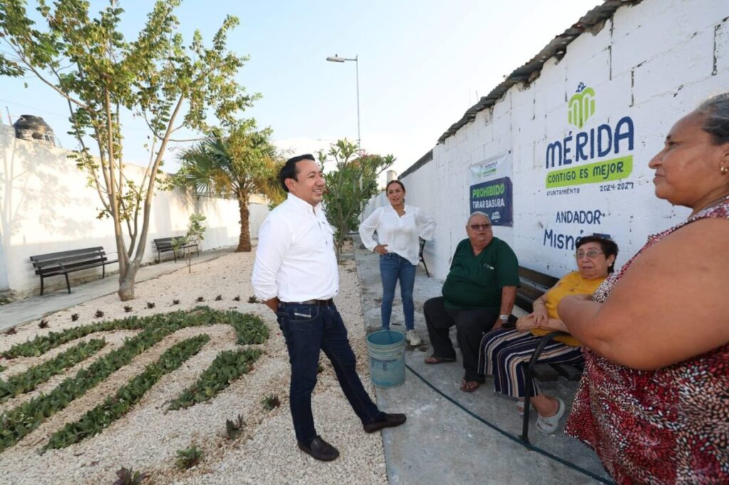 Vecinos y Ayuntamiento de Mérida rescatan espacio público en Misné; transforman tiradero clandestino en área comunitaria / Arturo León Itzá