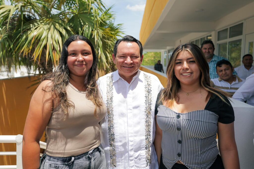 universitaria: Impulso a la Educación en Izamal