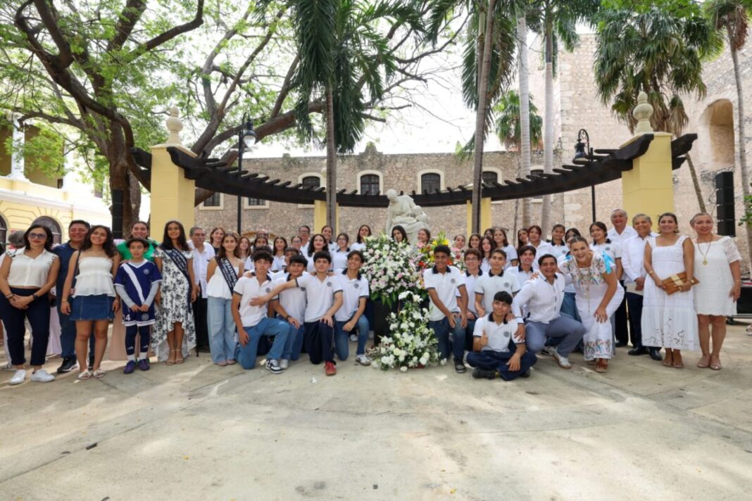 Cecilia Patrón celebra a las madres meridanas y reafirma programas en su apoyo