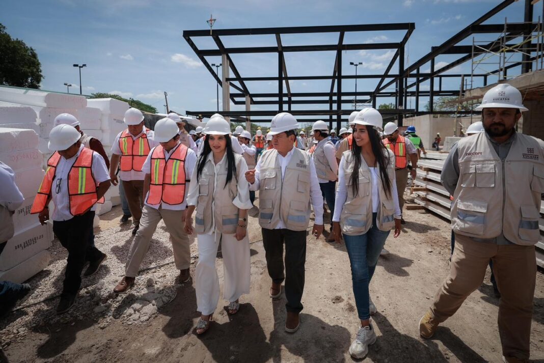 Avanza la construcción del Centro Renacimiento Ka’siijil en Izamal con 64% de progreso / Joaquín Díaz Mena