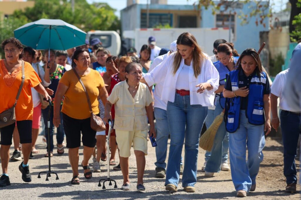 Cecilia Patrón Laviada impulsa Mega Operativo de Limpieza en Manzana 115 beneficia a más de 2 mil habitantes