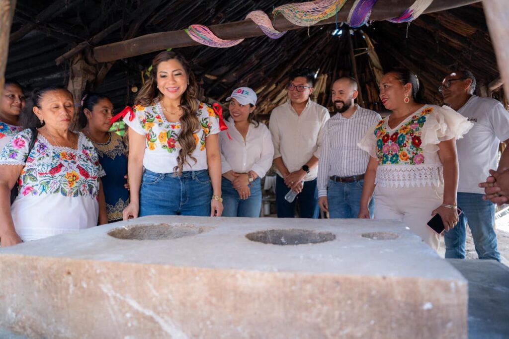 DIF Yucatán impulsa proyectos productivos y de seguridad alimentaria en Tixméhuac / Mtra. Wendy Méndez Naal